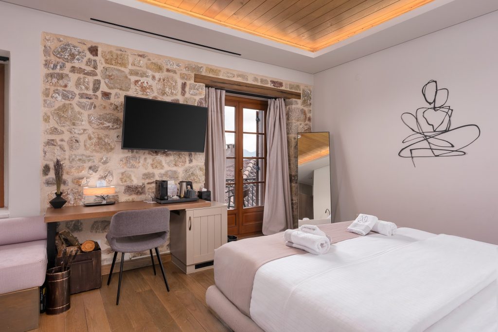 Mikri_Arktos_Bed_35