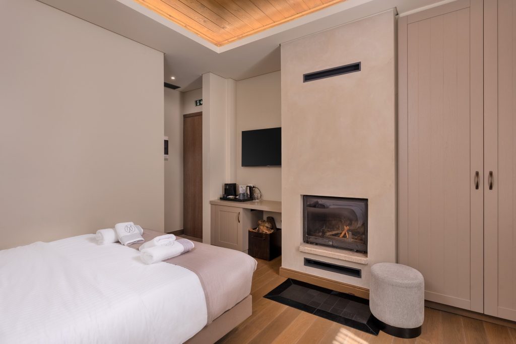 Mikri_Arktos_Bed_17