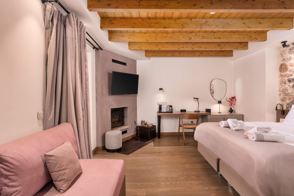 Mikri_Arktos_Bed_22