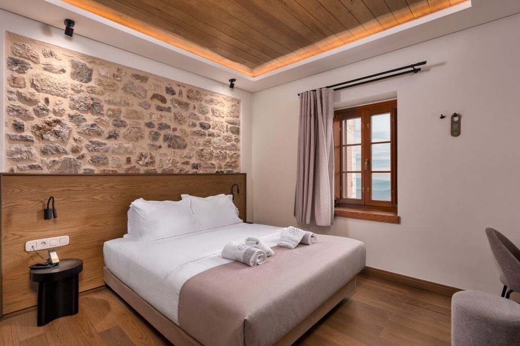 Mikri_Arktos_Bed_42