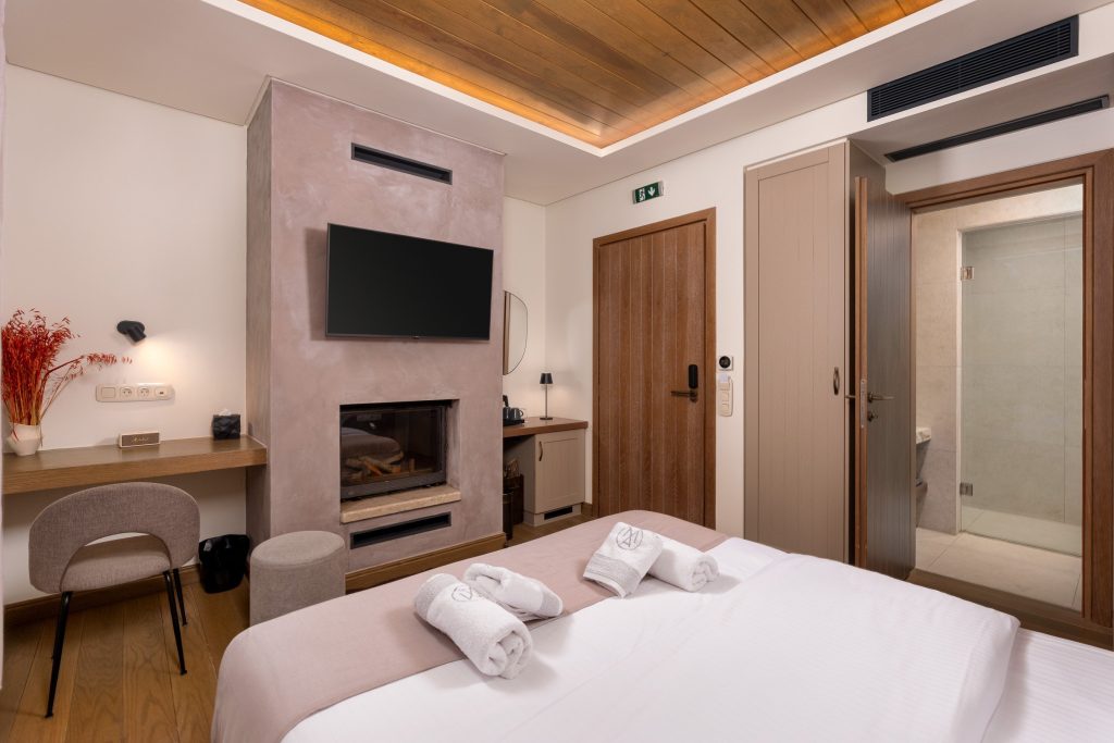 Mikri_Arktos_Bed_44
