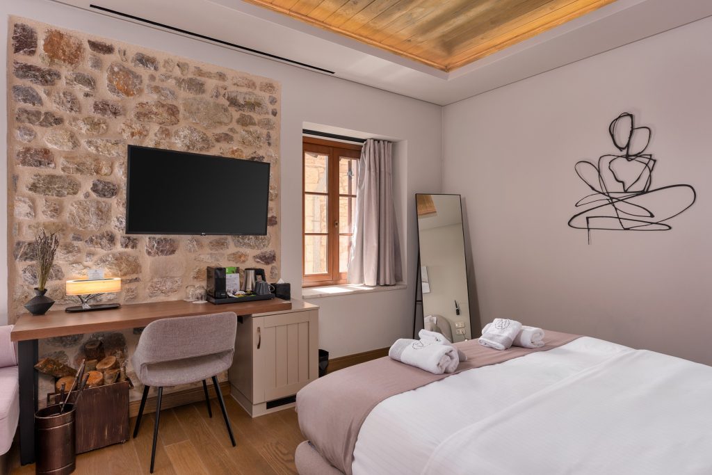 Mikri_Arktos_Bed_8